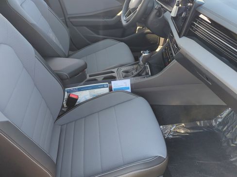 New 2026 Volkswagen Jetta SE image 18