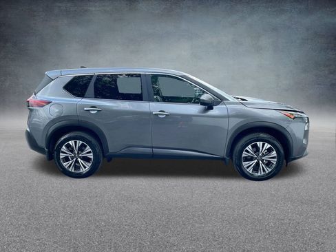 Used 2023 Nissan Rogue SV image 17