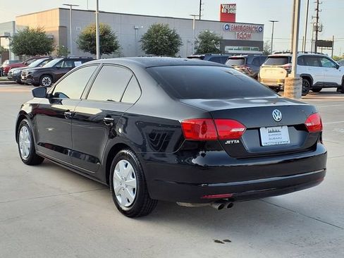 Used 2014 Volkswagen Jetta S FWD image 2