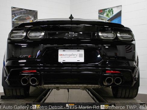 Used 2021 Chevrolet Camaro LT w/ RS Package RWD image 20