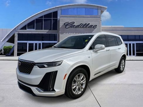 Used 2024 Cadillac XT6 Luxury FWD image 1