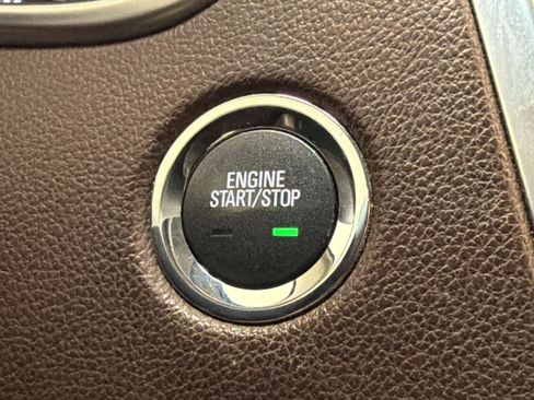 Used 2015 Cadillac SRX Luxury w/ Driver Awareness Package FWD image 24