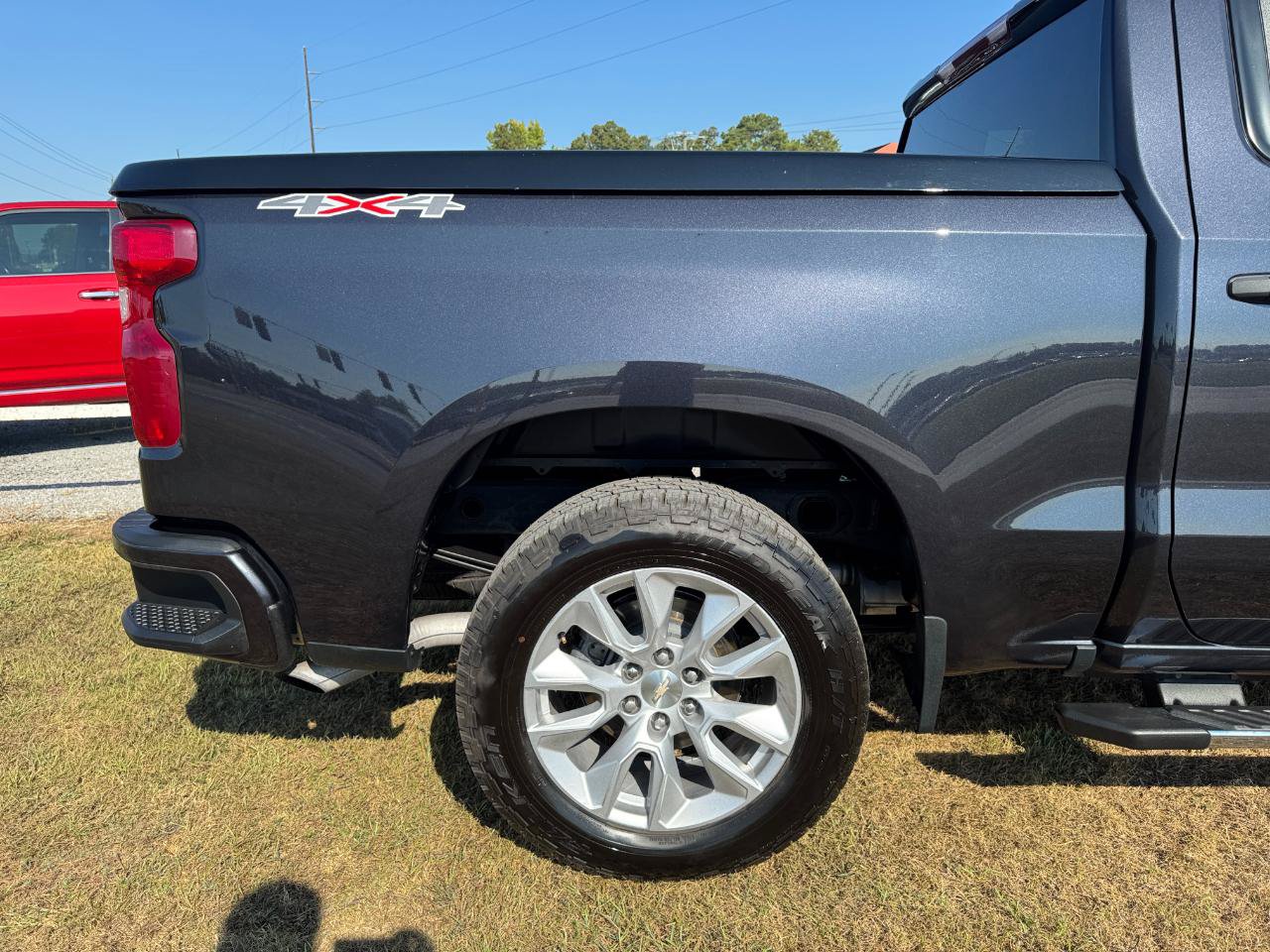 Used 2023 Chevrolet Silverado 1500 Custom AWD/4WD image 12