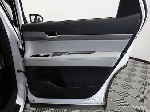 Used 2022 Hyundai Palisade SEL w/ 8P Bench Seat Package AWD/4WD image 24