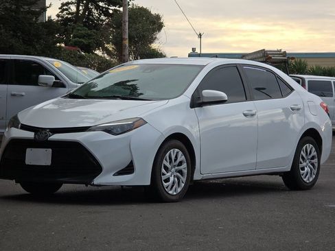 Used 2019 Toyota Corolla LE image 7