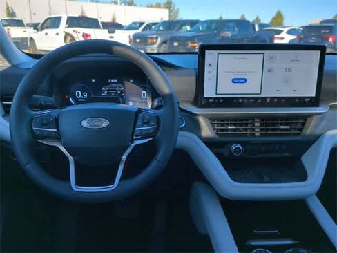 New 2025 Ford Explorer Platinum w/ LUX Leather Package image 15