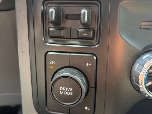 Used 2022 Ford F150 XLT w/ Equipment Group 302A High AWD/4WD image 18