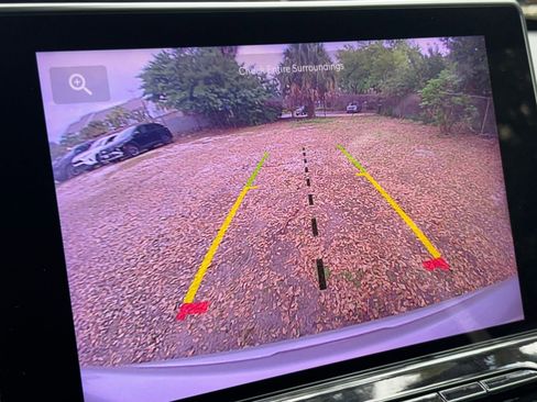 Used 2025 Jeep Compass Limited image 24