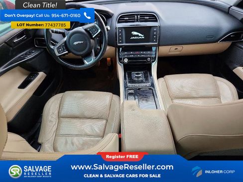 Used 2018 Jaguar XE Prestige RWD image 11