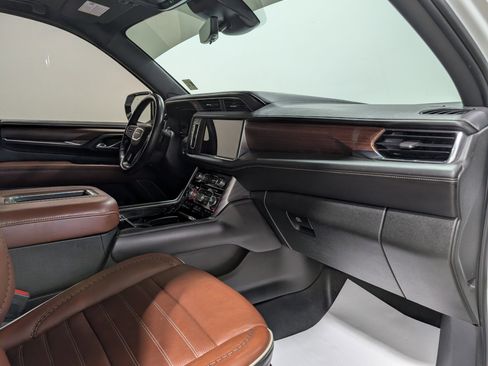 Used 2023 GMC Yukon XL Denali Ultimate image 21