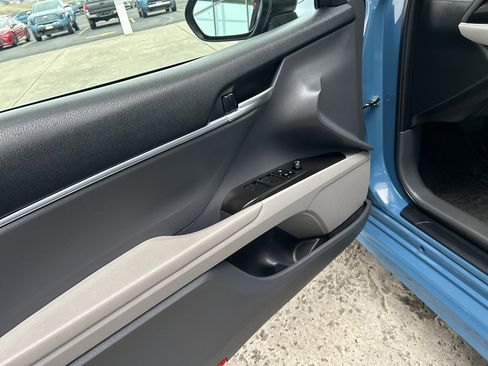 Used 2024 Toyota Camry SE image 12