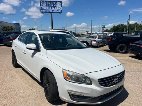 Used 2016 Volvo S60 T5 Premier w/ Convenience Package FWD image 3