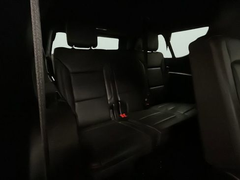 Used 2024 Chevrolet Suburban LT image 17