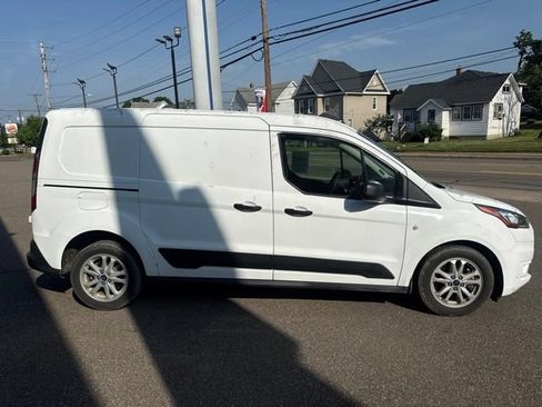 Used 2022 Ford Transit Connect XLT FWD image 5