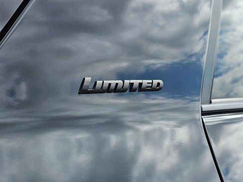 Used 2019 Toyota 4Runner Limited image 17