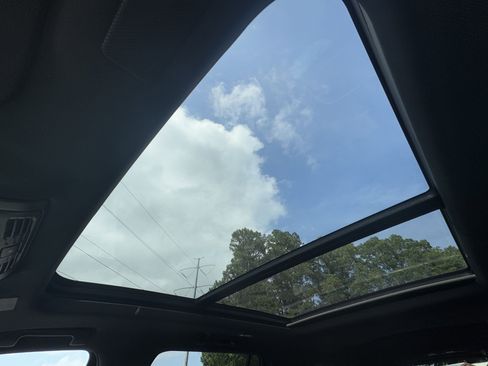 New 2025 Chevrolet Tahoe Premier image 30