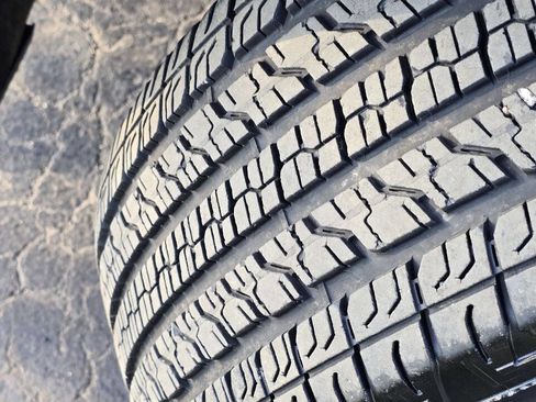 Used 2016 Jeep Cherokee Trailhawk w/ Leather Interior Group AWD/4WD image 39