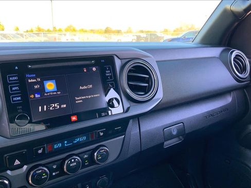 Used 2019 Toyota Tacoma TRD Off-Road image 35