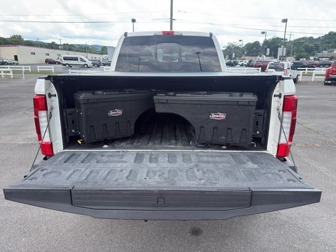 Used 2019 Ford F250 Platinum w/ Platinum Ultimate Package AWD/4WD image 9