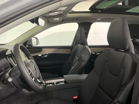 New 2026 Volvo XC90 B6 Plus w/ Protection Package Premier image 30