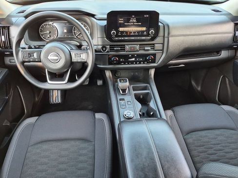 Used 2025 Nissan Pathfinder S AWD/4WD image 24