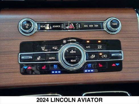 Certified 2024 Lincoln Aviator Reserve w/ Equipment Group 201A RWD image 18