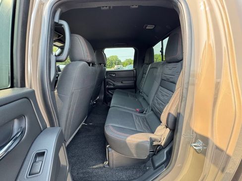 Used 2023 Nissan Frontier PRO-4X w/ Pro Convenience Package AWD/4WD image 37
