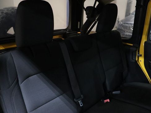 Used 2019 Jeep Wrangler Unlimited Sport S AWD/4WD image 19