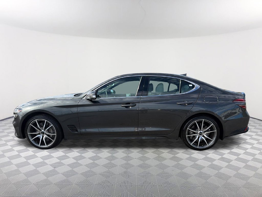 Used 2025 Genesis G70 2.5T RWD image 8