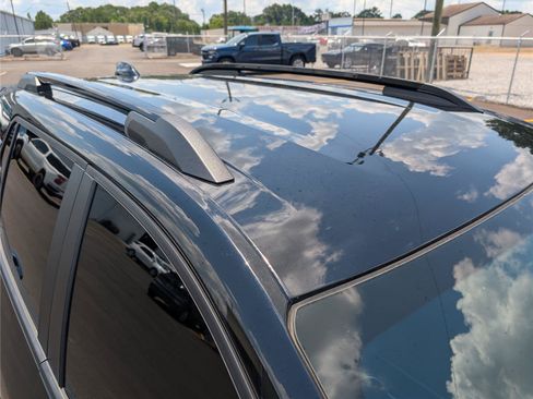 Used 2025 Chevrolet Equinox LT w/ Midnight Edition FWD image 42