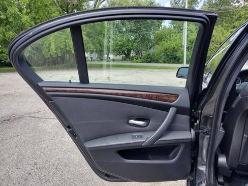 Used 2010 BMW 535i Sedan w/ Premium Pkg RWD image 9