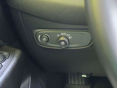 Used 2024 Chevrolet Equinox LT w/ LPO, Floor Liner Package FWD image 22