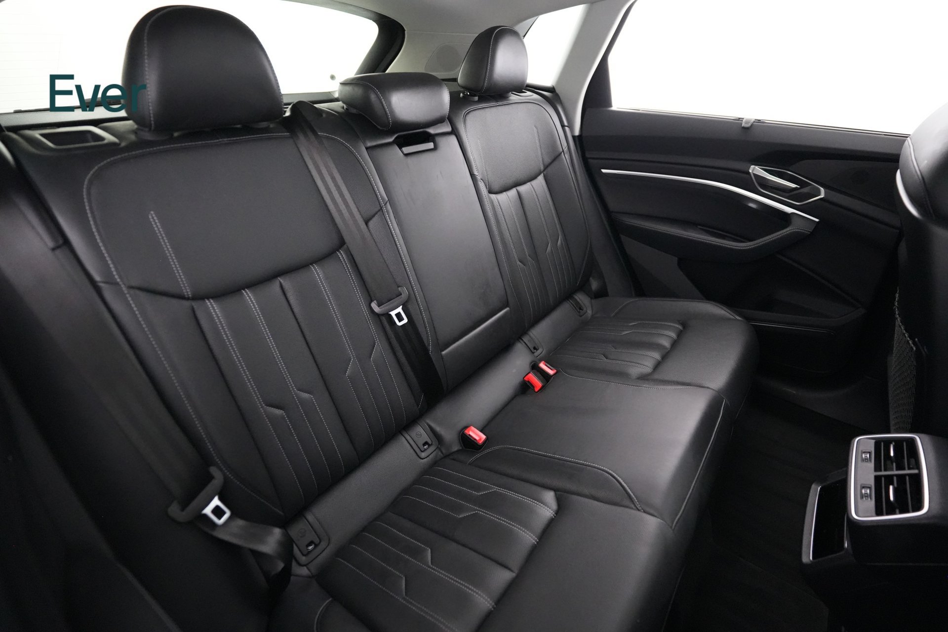 Used 2024 Audi Q8 e-tron Premium Plus w/ Prestige Package AWD/4WD image 5