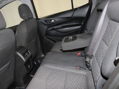 Used 2018 Chevrolet Equinox LT image 17