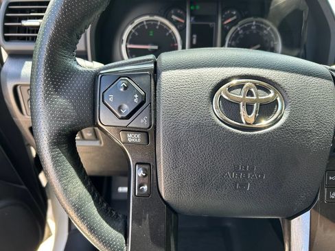 Used 2023 Toyota 4Runner TRD Off-Road Premium w/ Moonroof Package AWD/4WD image 22