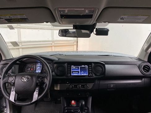 Used 2022 Toyota Tacoma SR image 11