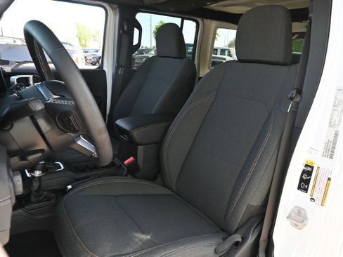Used 2025 Jeep Wrangler Backcountry image 7