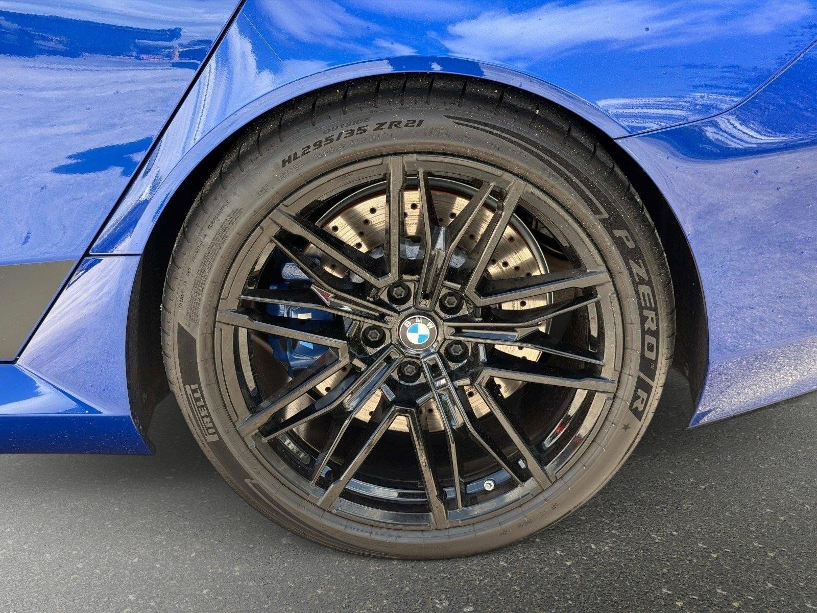 Used 2025 BMW M5 AWD/4WD image 14