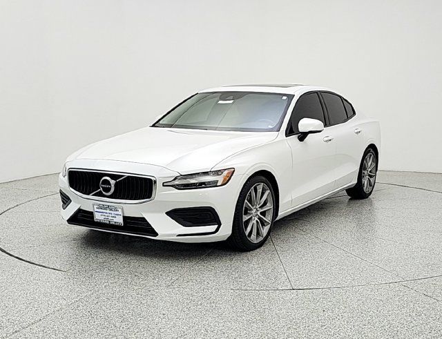 Used 2020 Volvo S60 T5 Momentum FWD image 1