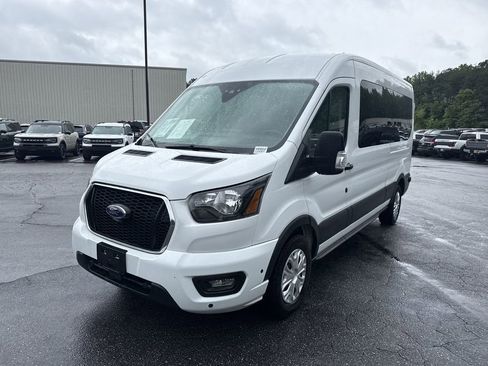 Used 2024 Ford Transit 350 XLT RWD image 3