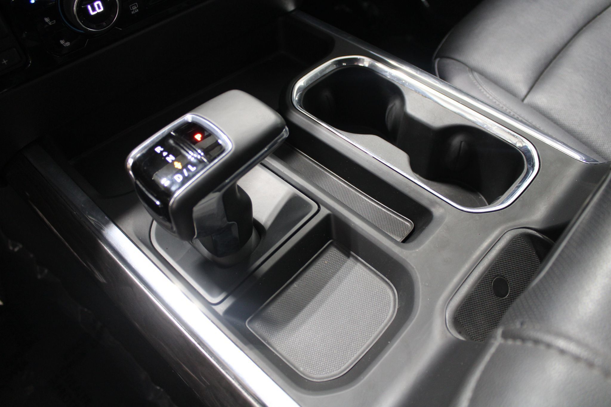 Used 2024 Chevrolet Silverado 1500 LTZ AWD/4WD image 34