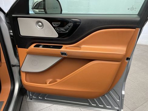 Used 2021 Lincoln Aviator Black Label w/ Dynamic Handling Package image 26