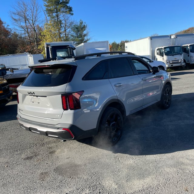 Used 2025 Kia Sorento X-Line EX AWD/4WD image 8
