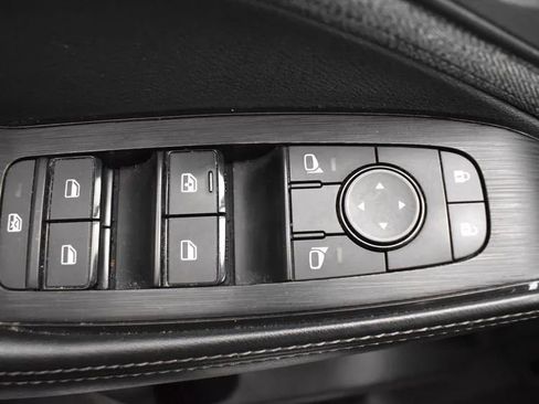 Used 2023 Nissan Rogue SV image 21