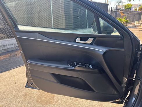 Used 2025 Kia K5 LXS FWD image 18