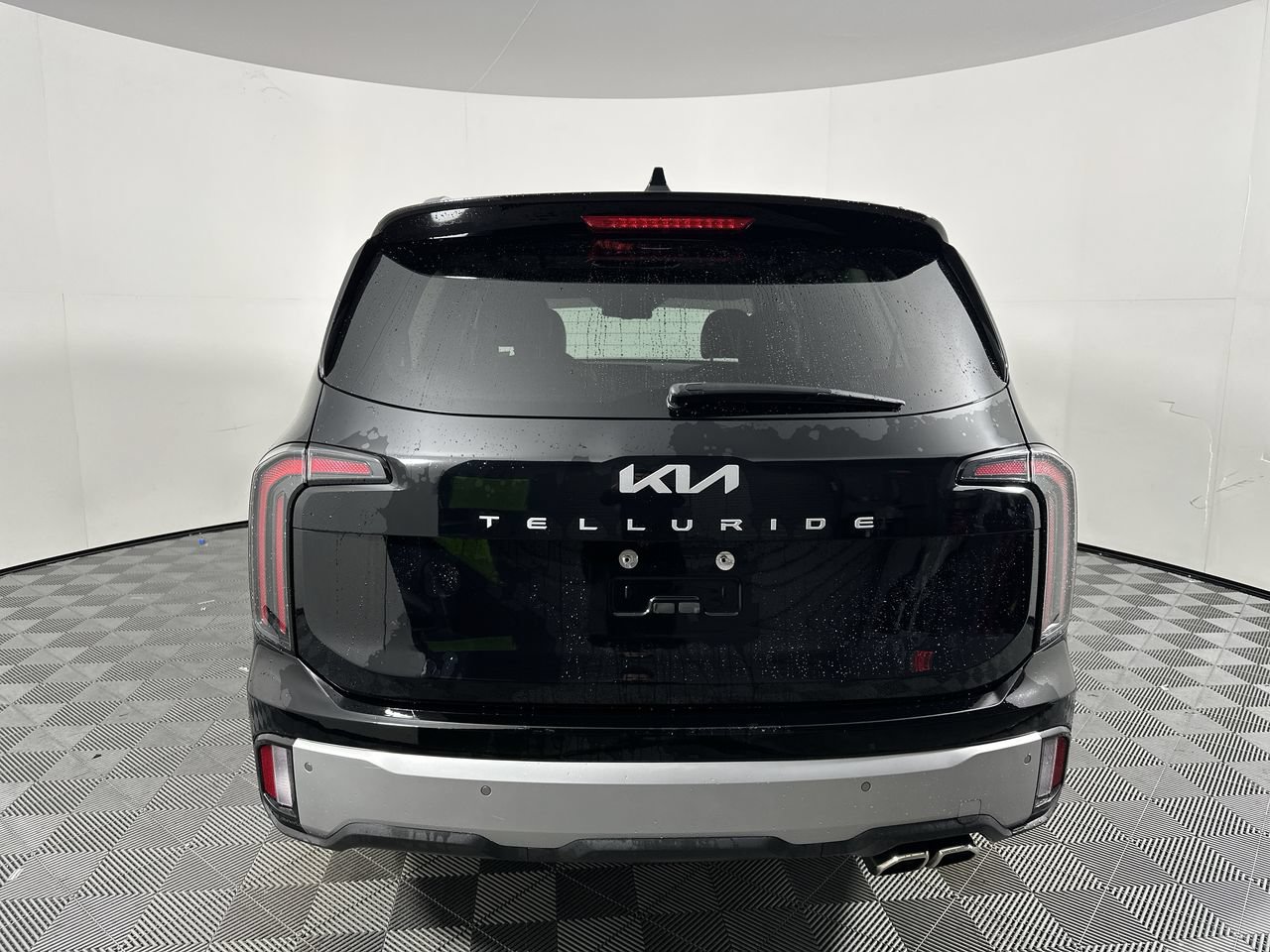 Used 2023 Kia Telluride EX w/ EX Captain's Chair Package FWD image 20
