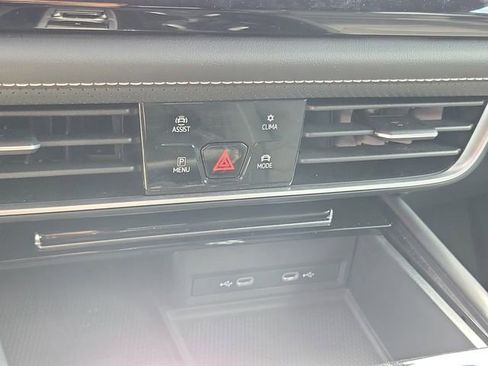 Used 2024 Volkswagen Atlas Cross Sport SE image 14