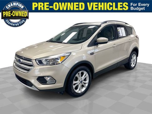 Used 2018 Ford Escape SE FWD image 1