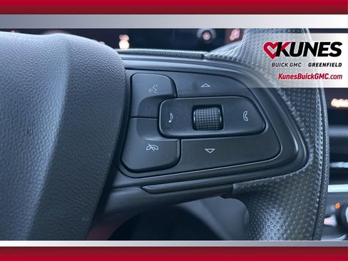 Used 2025 Buick Envista Preferred image 27