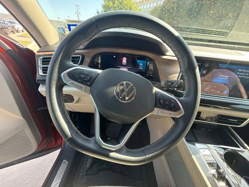Used 2024 Volkswagen Atlas SE FWD image 15
